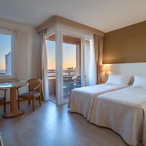 Classic Double or Twin Room Sea View